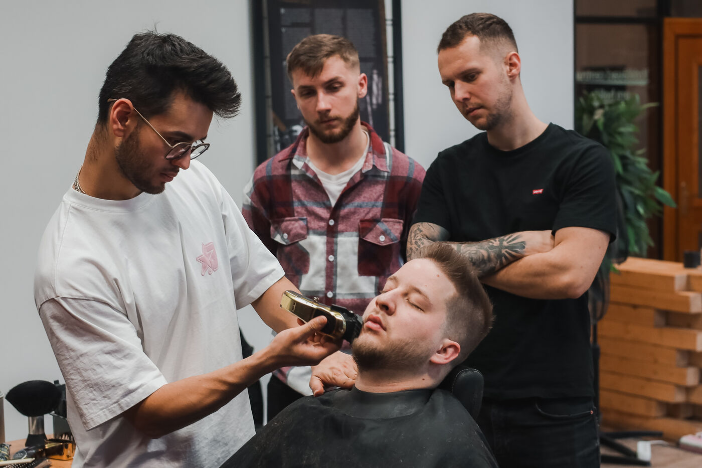 Momentka z výuky Barber School
